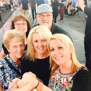 Meet your Posher, Sharon